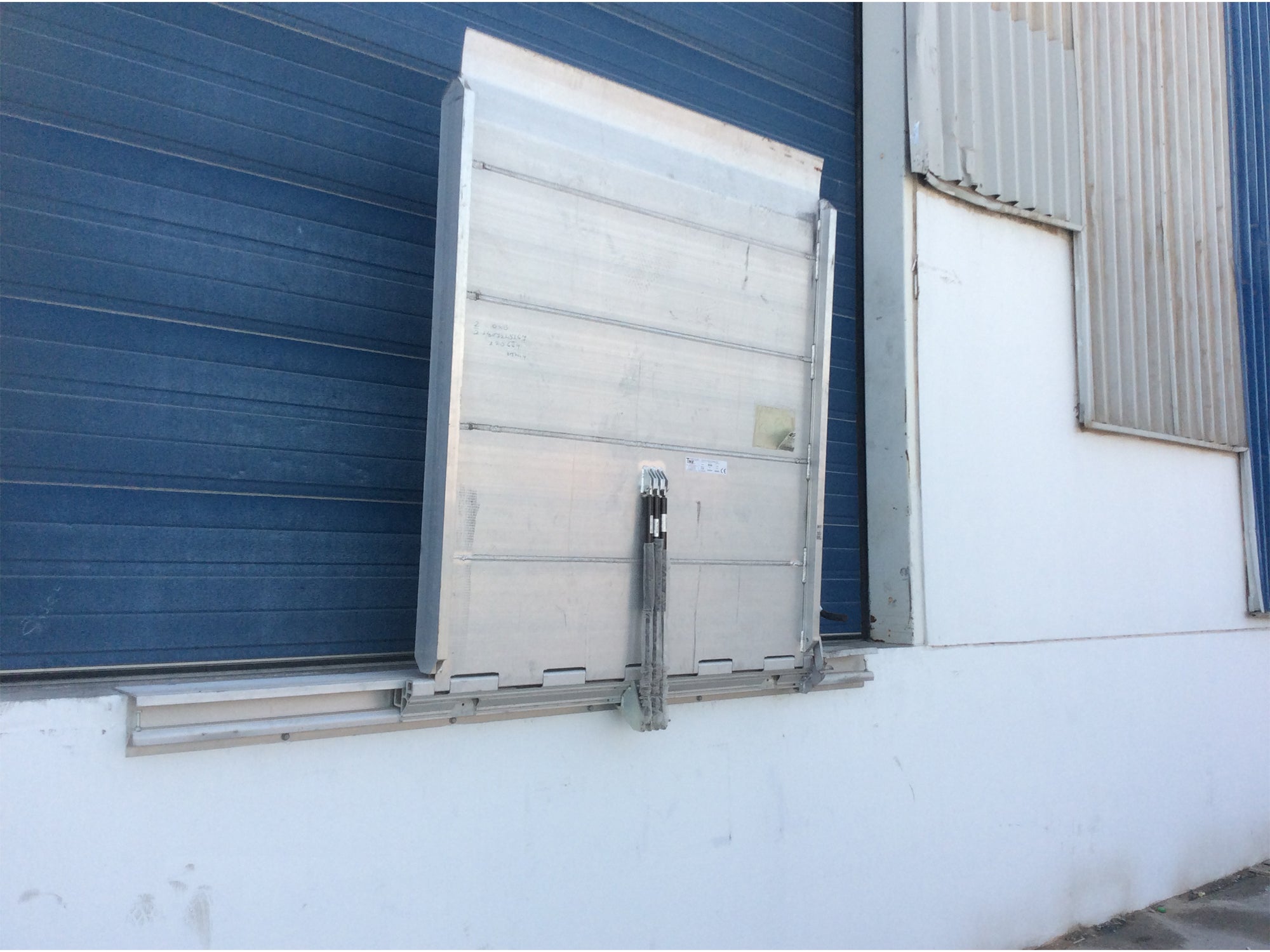 GAS - SLIDING MANUAL RAMP WITH GAS STRUT ASSISTANCE – TM PEDANE