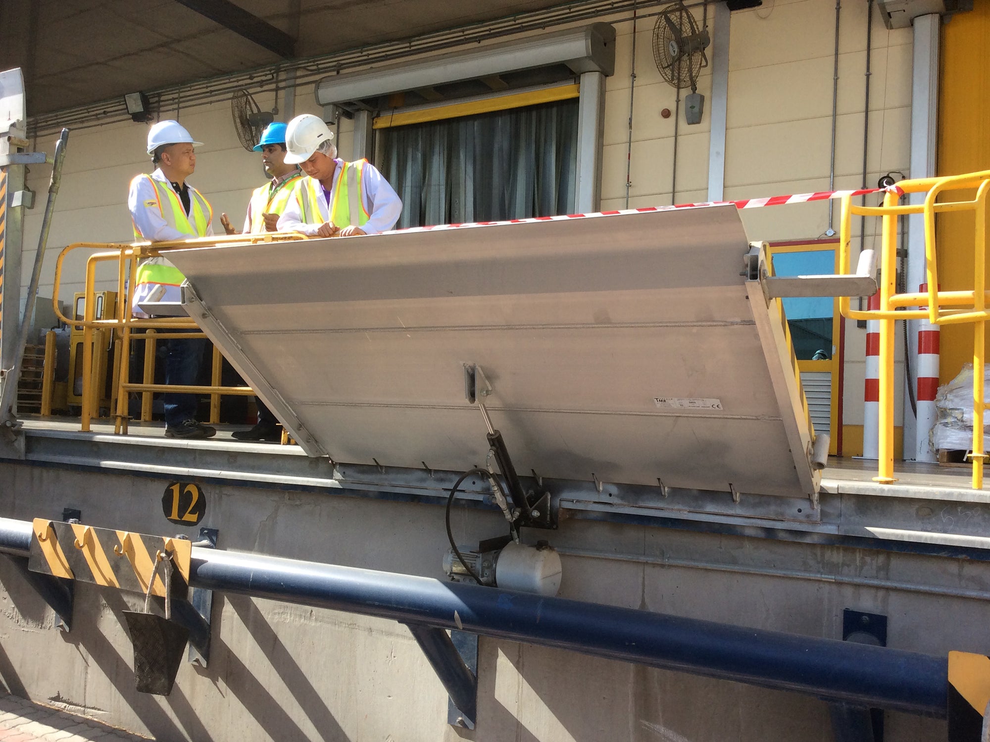 GAS - SLIDING MANUAL RAMP WITH GAS STRUT ASSISTANCE – TM PEDANE