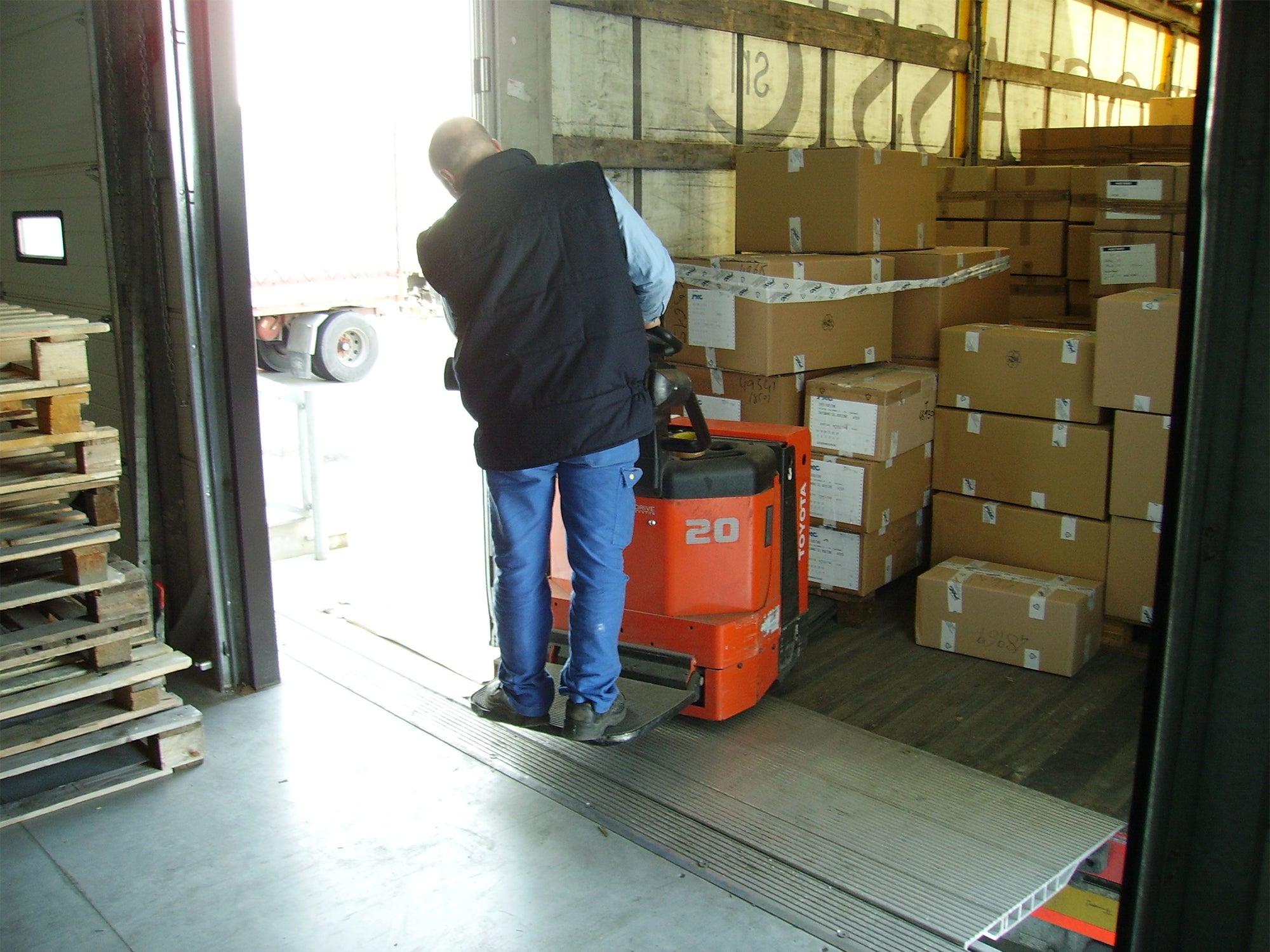 TR/TRR – SLIDING MANUAL RAMPS WITH HOOK SYSTEM – TM PEDANE